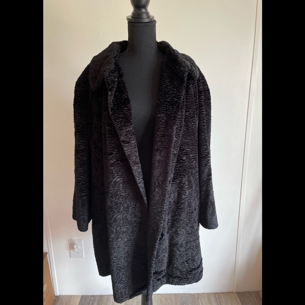 Gallery Woman trench coat- 1X- No flaws